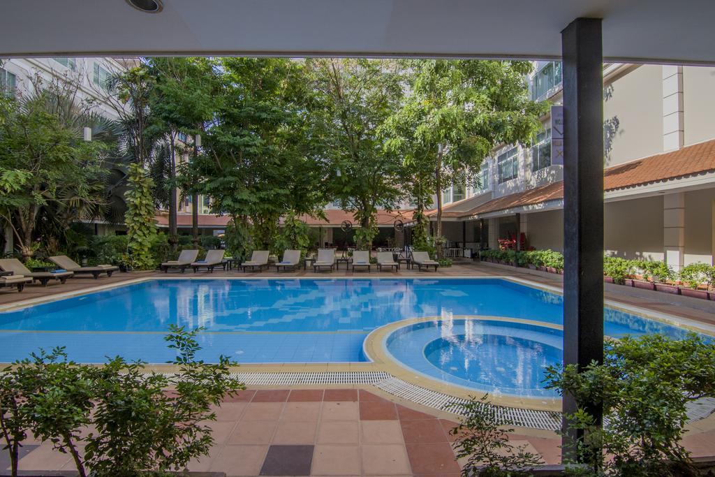 Angkor Riviera Hotel Siem Reap Exterior photo