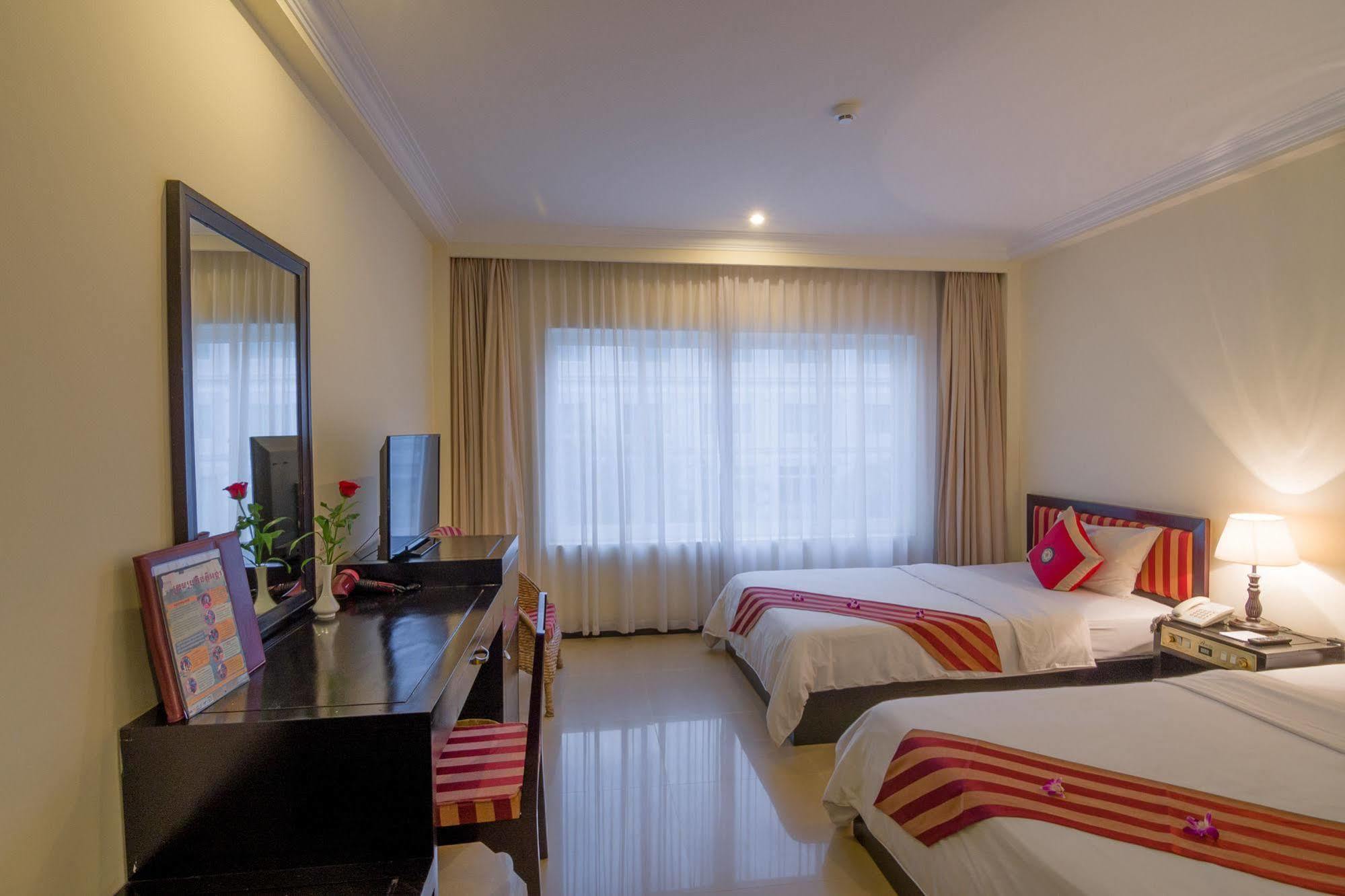 Angkor Riviera Hotel Siem Reap Exterior photo