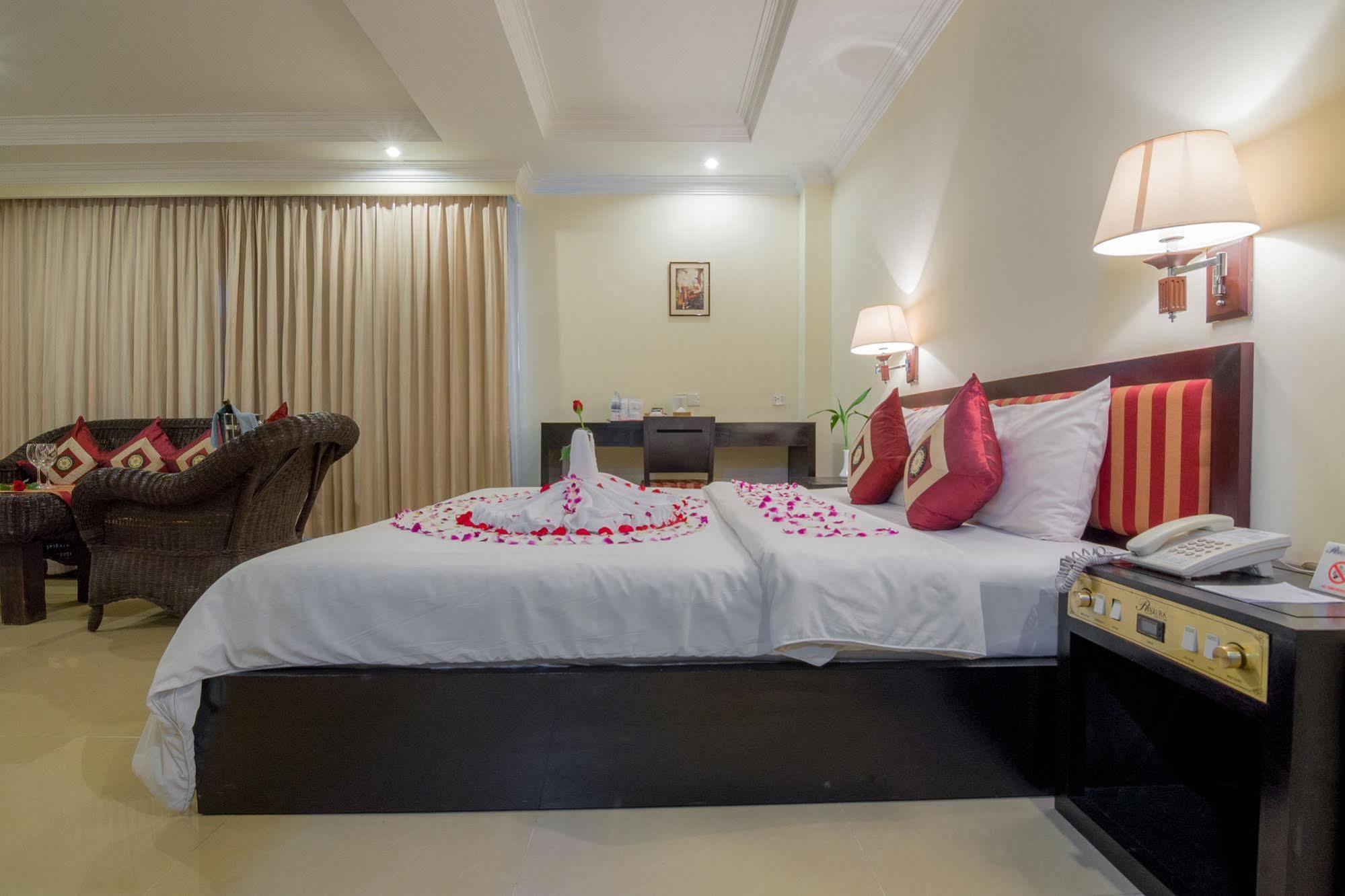 Angkor Riviera Hotel Siem Reap Exterior photo